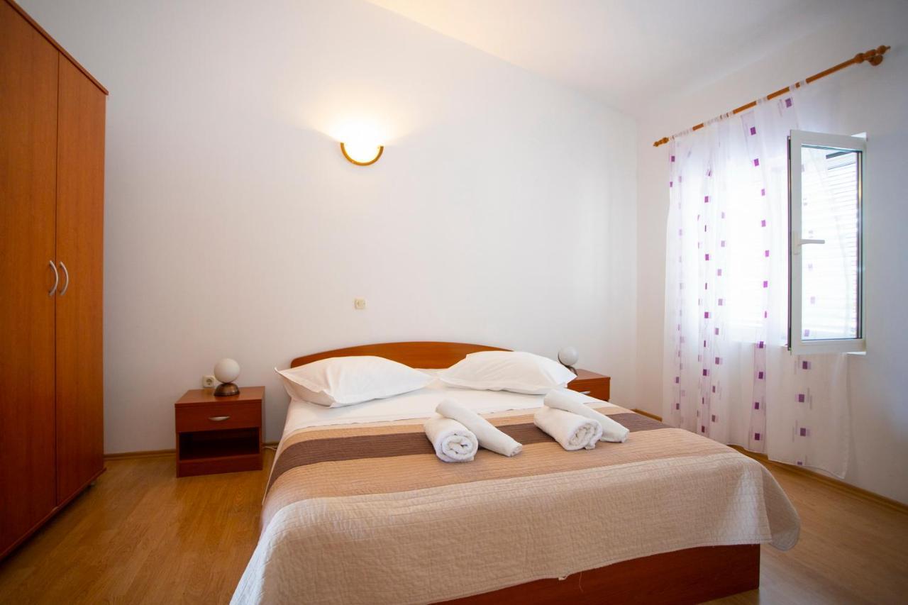 Apartmani Miki Podgora Kültér fotó