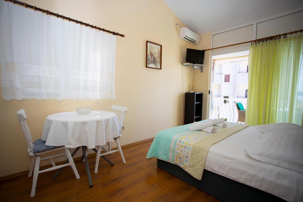 Apartmani Miki Podgora Kültér fotó
