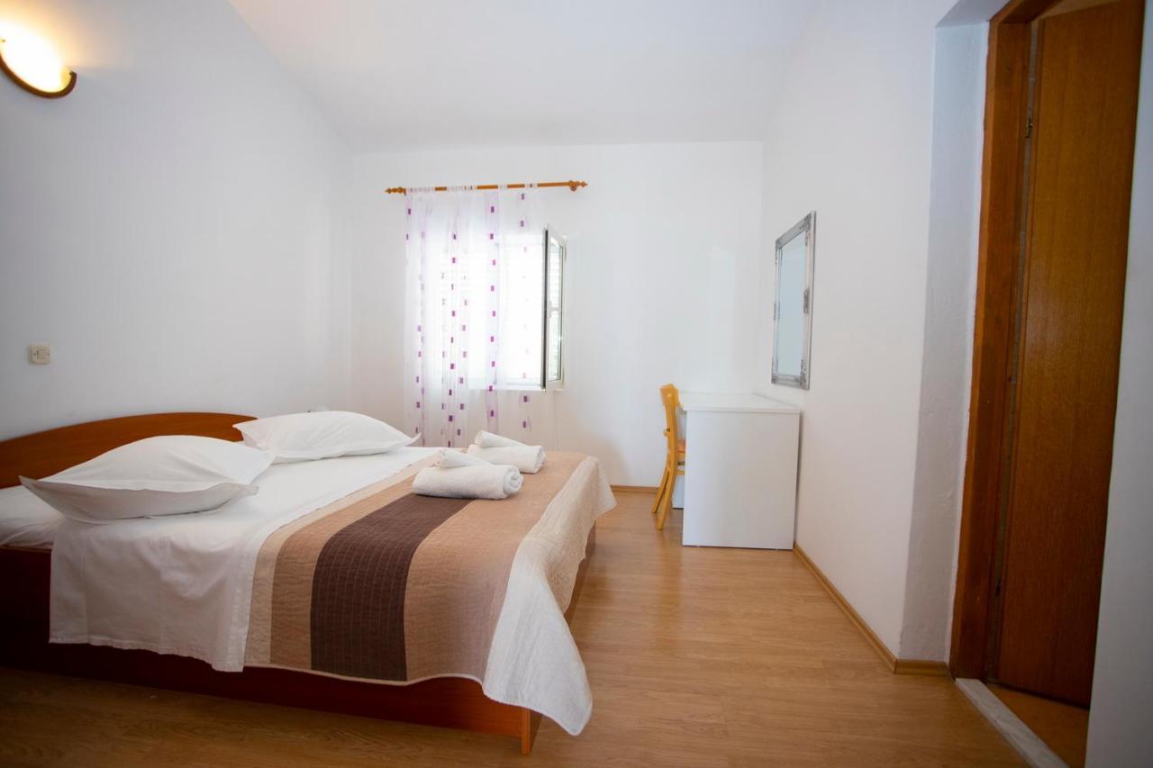 Apartmani Miki Podgora Kültér fotó