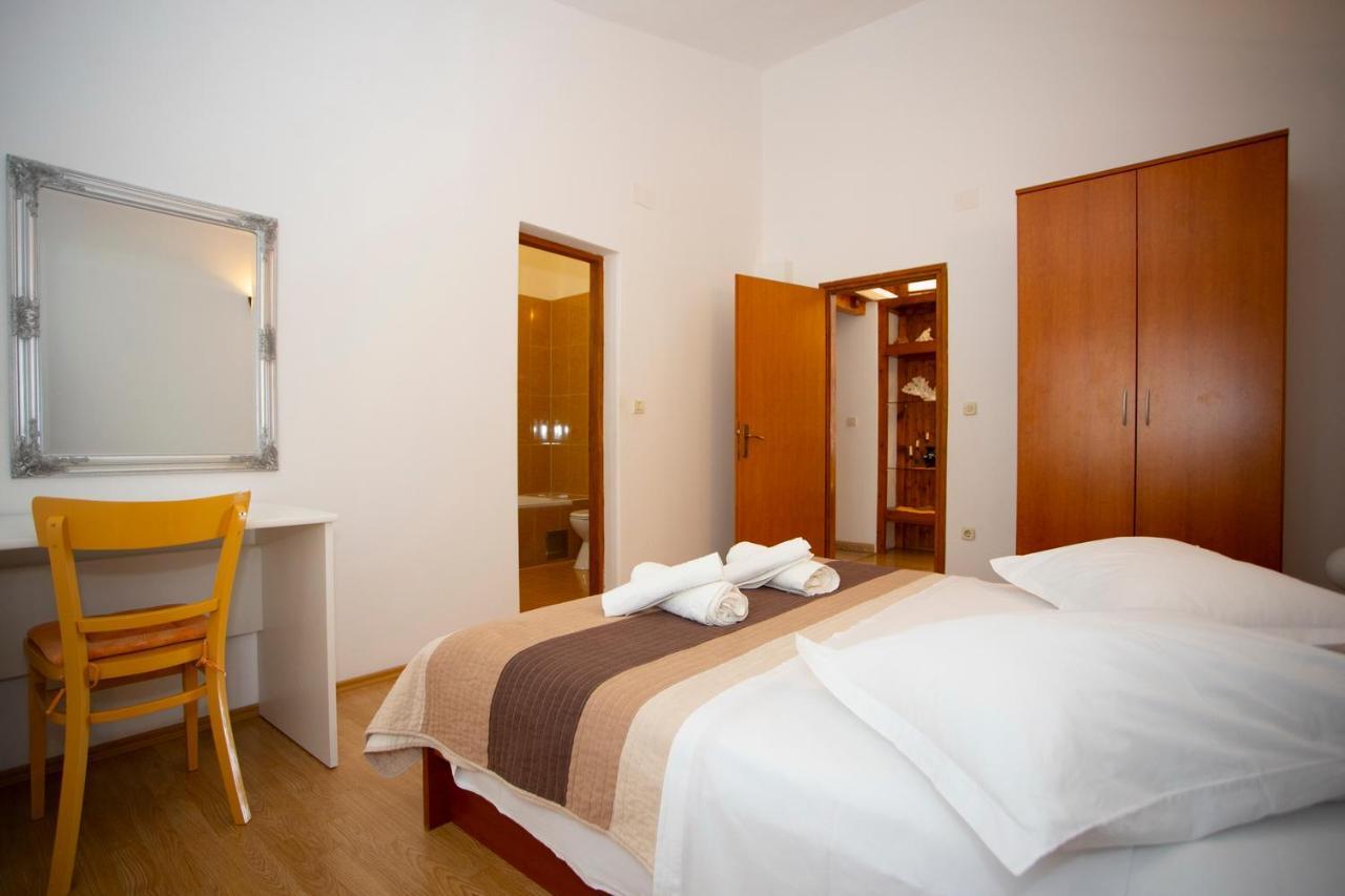 Apartmani Miki Podgora Kültér fotó